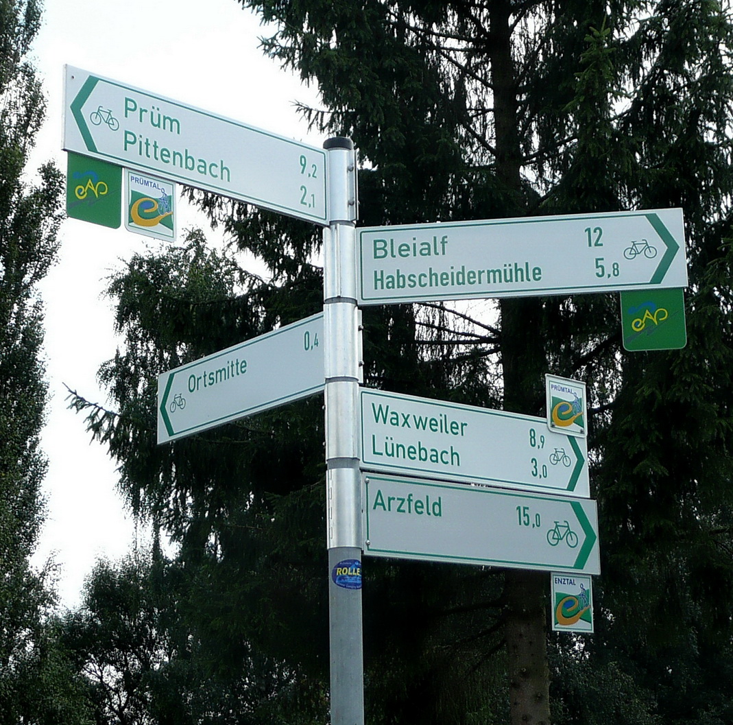 Radweg Wegweiser
